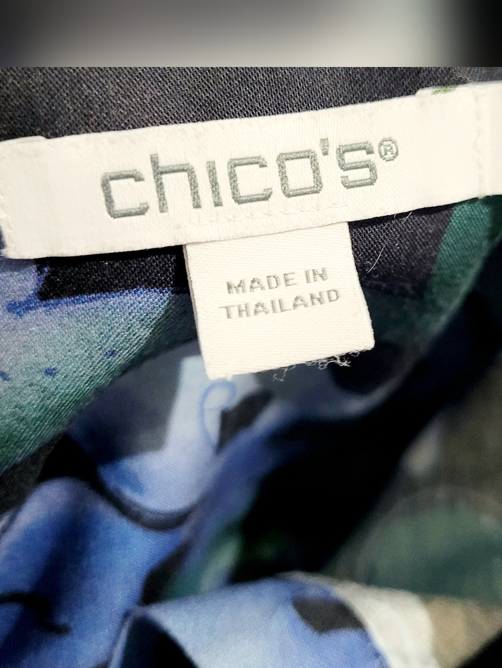 Chico’s Woman Size 12 Blue Floral Button Front Blouse Cotton Blend Stretch - Picture 6 of 12